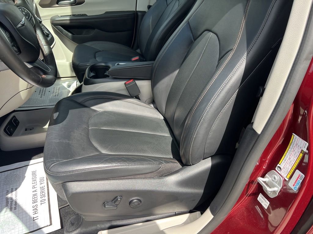Certified 2019 Chrysler Pacifica Touring-L Plus image 47