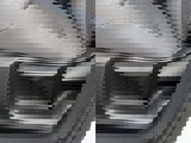 Used 2025 Toyota Corolla SE image 27