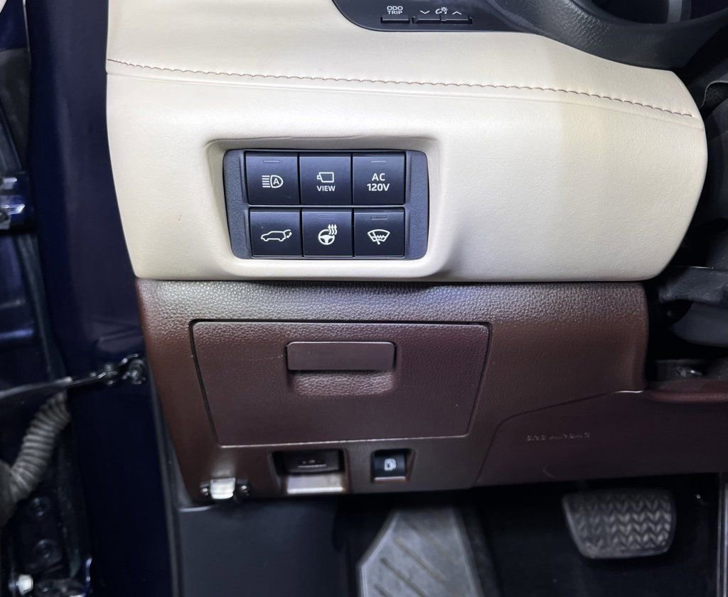 Certified 2020 Toyota Highlander Platinum image 23