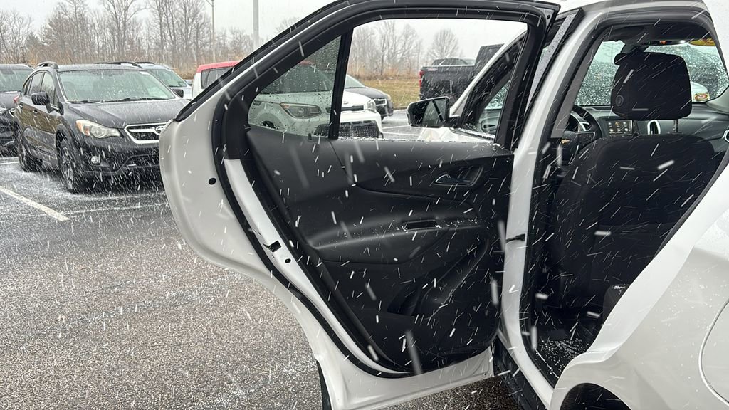 Used 2019 Chevrolet Equinox LT image 28