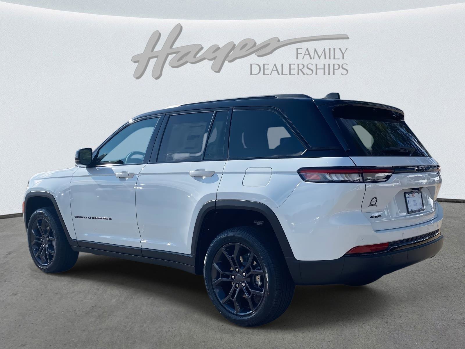 New 2025 Jeep Grand Cherokee Limited image 25