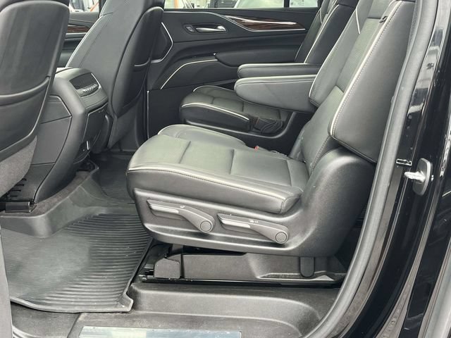 Used 2024 Cadillac Escalade ESV Premium Luxury AWD/4WD image 17