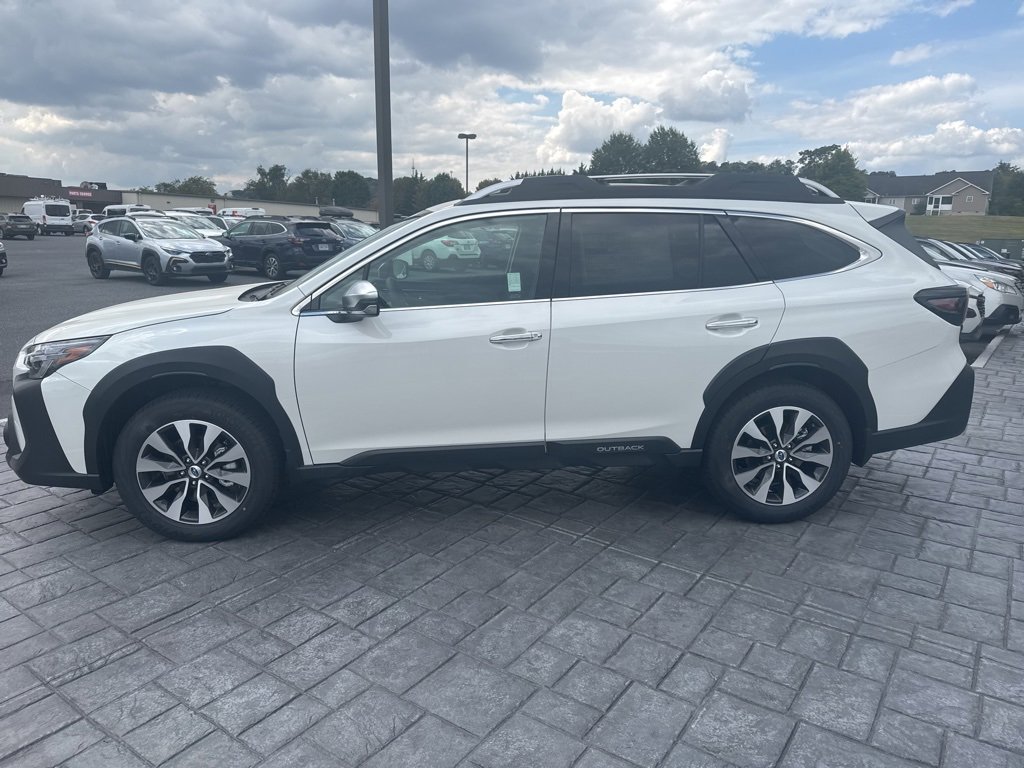 New 2025 Subaru Outback Touring image 3