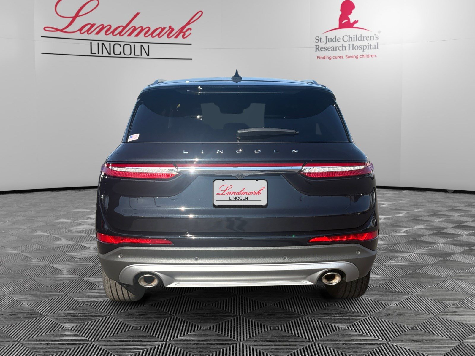 Certified 2024 Lincoln Corsair Reserve w/ Equipment Group 201A AWD/4WD image 4