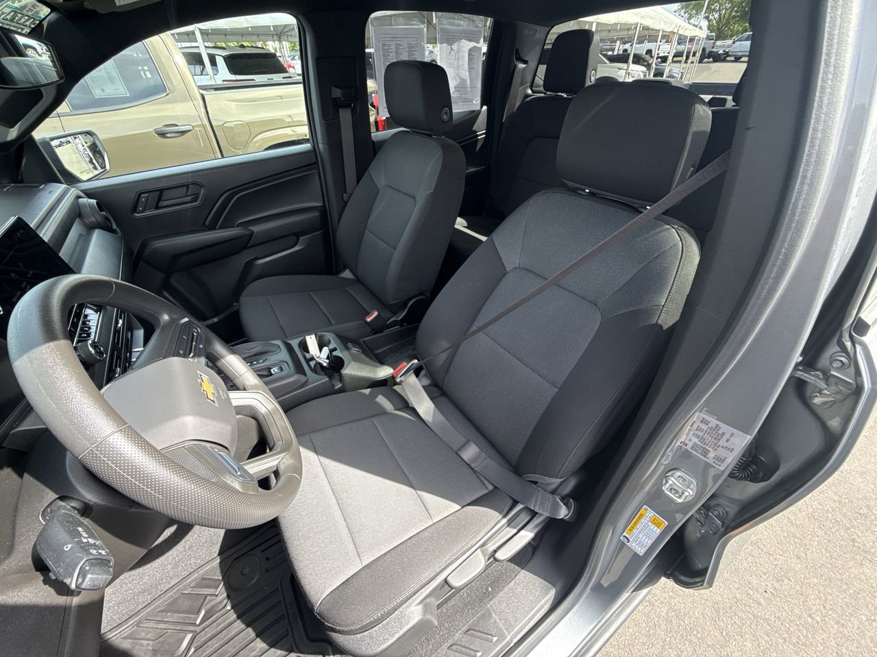 Used 2024 Chevrolet Colorado W/T RWD image 17