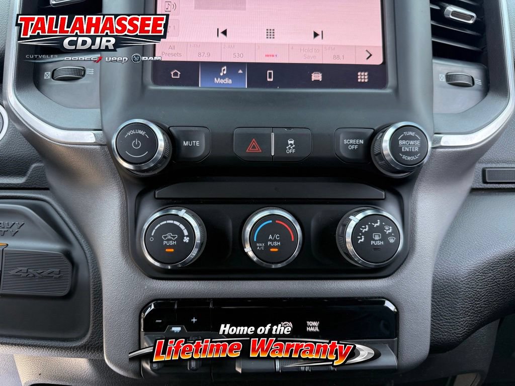 Used 2024 RAM 3500 Big Horn AWD/4WD image 29