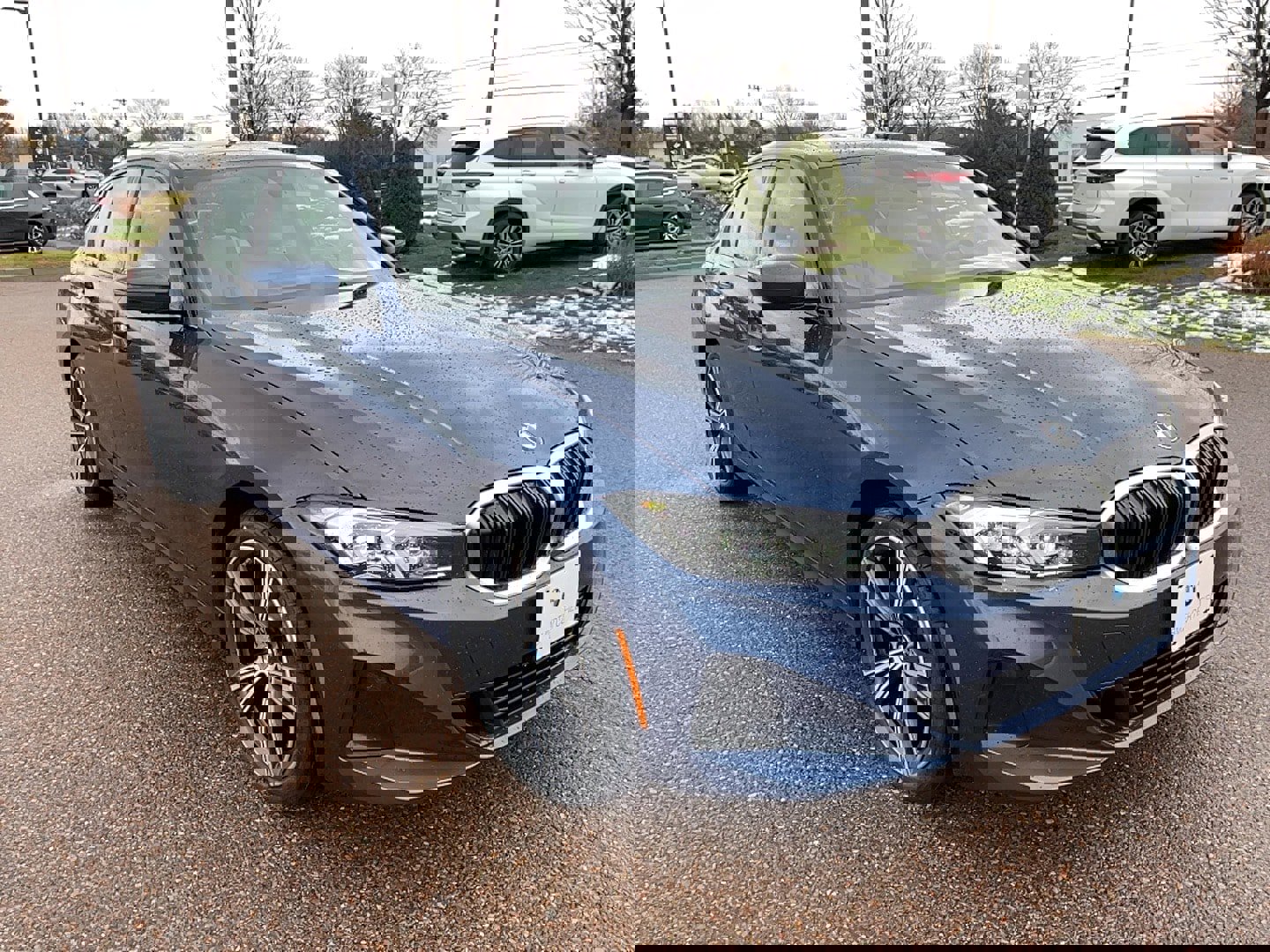 Certified 2023 BMW 330i xDrive Sedan w/ Convenience Package image 4