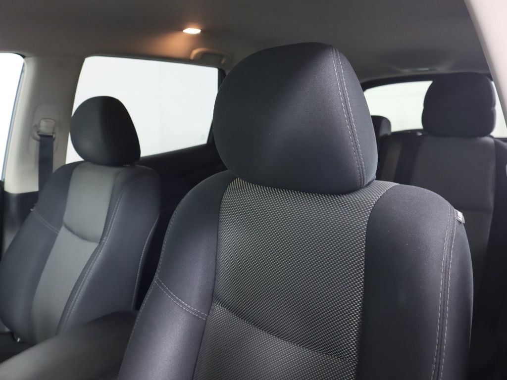 Used 2019 Nissan Pathfinder S image 21