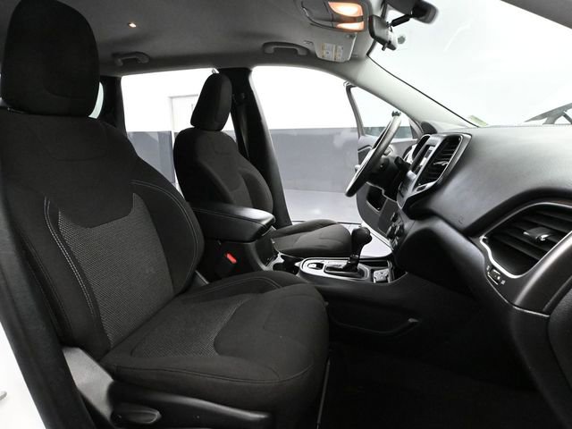 Used 2019 Jeep Cherokee Latitude w/ Popular Appearance Group image 41