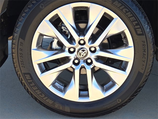 Used 2025 Toyota RAV4 XLE Premium image 9