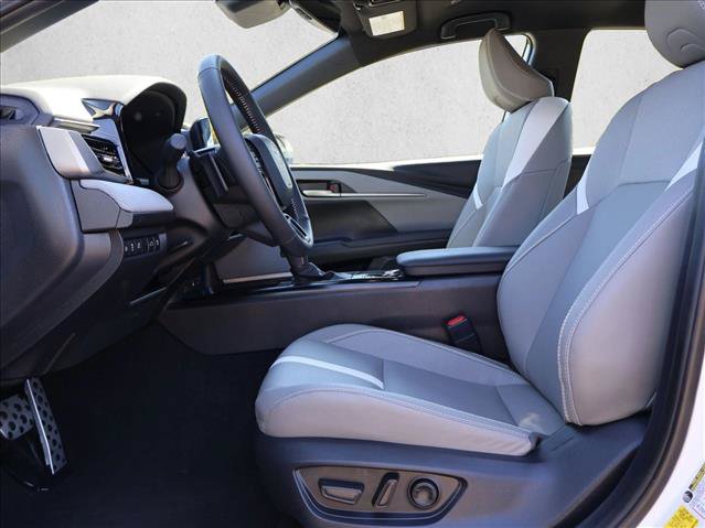 Used 2025 Toyota Camry SE w/ Convenience Package AWD/4WD image 19