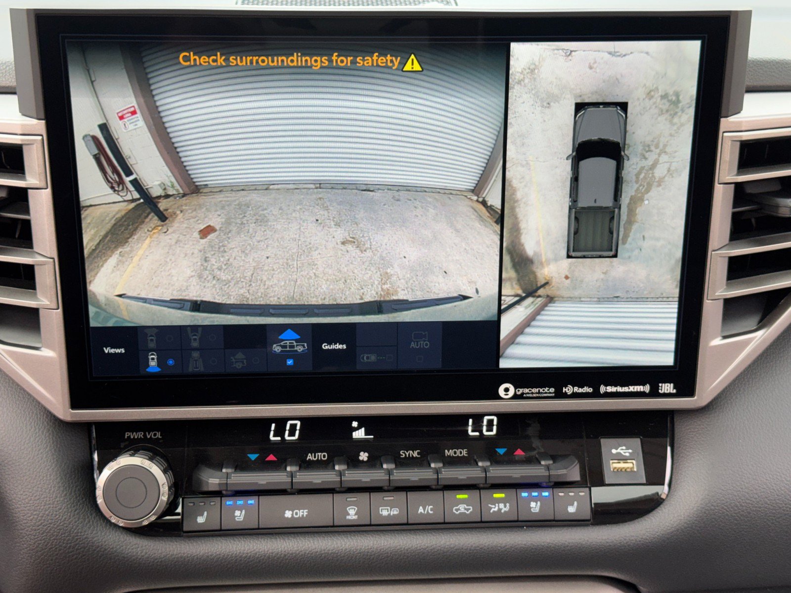 Used 2024 Toyota Tundra Limited AWD/4WD image 29