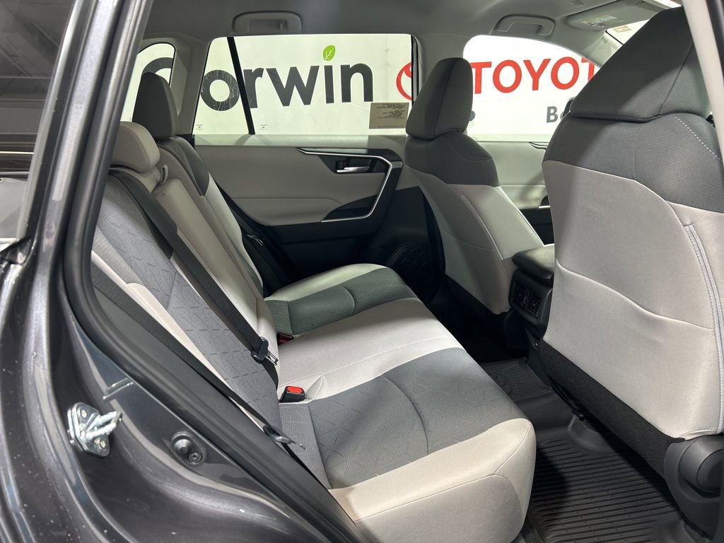 Used 2025 Toyota RAV4 XLE image 16