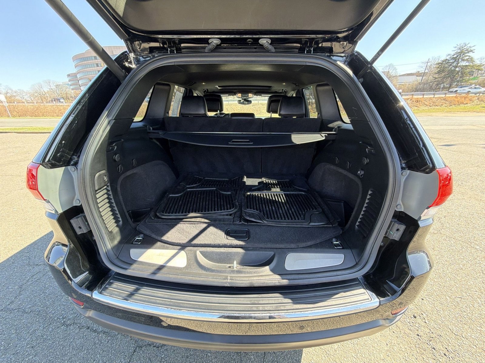 Used 2019 Jeep Grand Cherokee Limited image 26