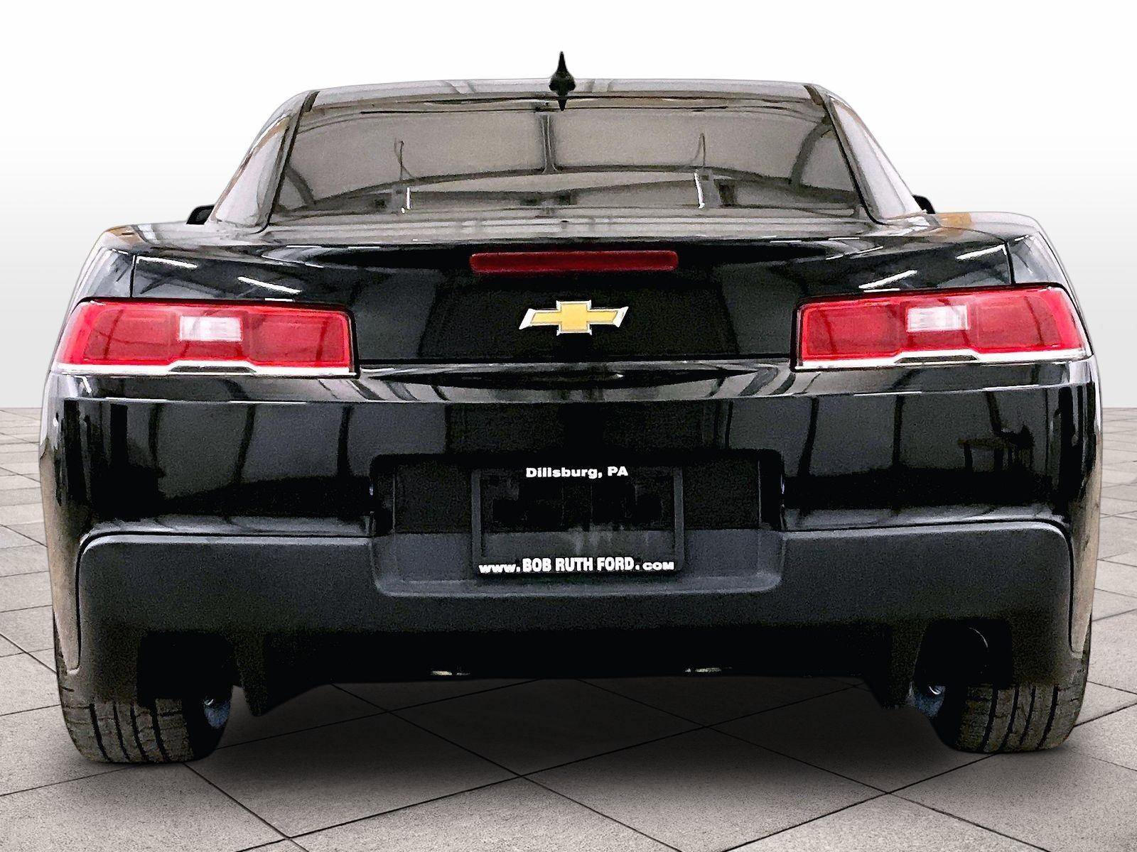 Used 2015 Chevrolet Camaro LS RWD image 5
