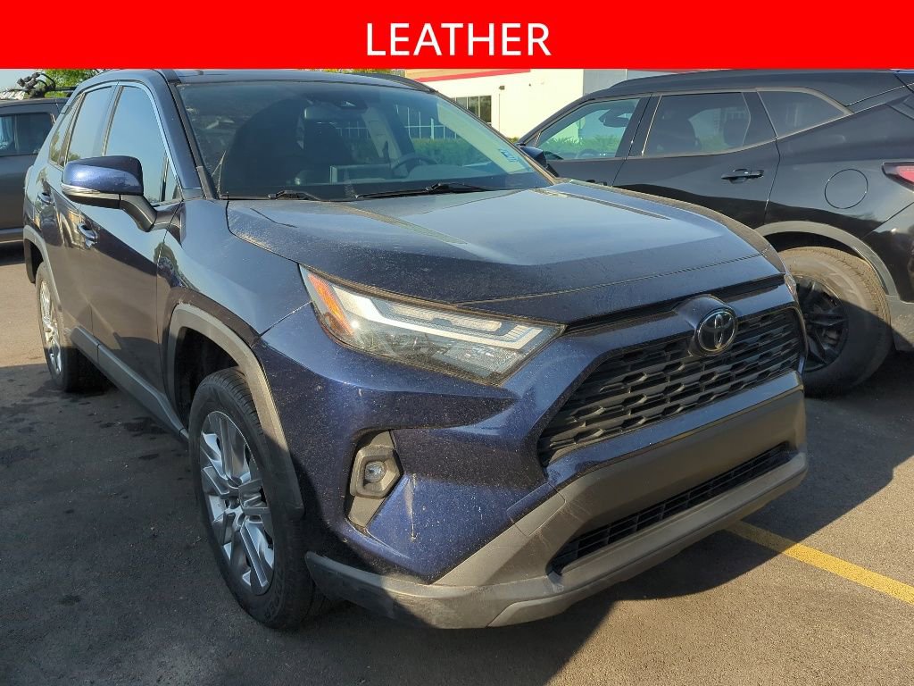 Used 2022 Toyota RAV4 XLE Premium FWD image 3