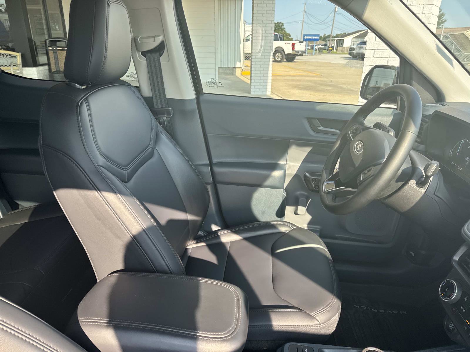 Used 2024 Ford Maverick Lariat w/ Black Appearance Package image 10