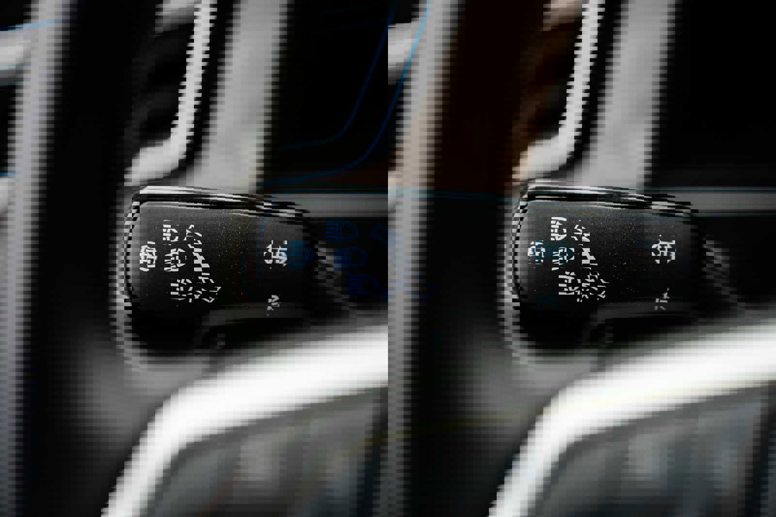 Used 2025 Volkswagen Atlas SE image 22