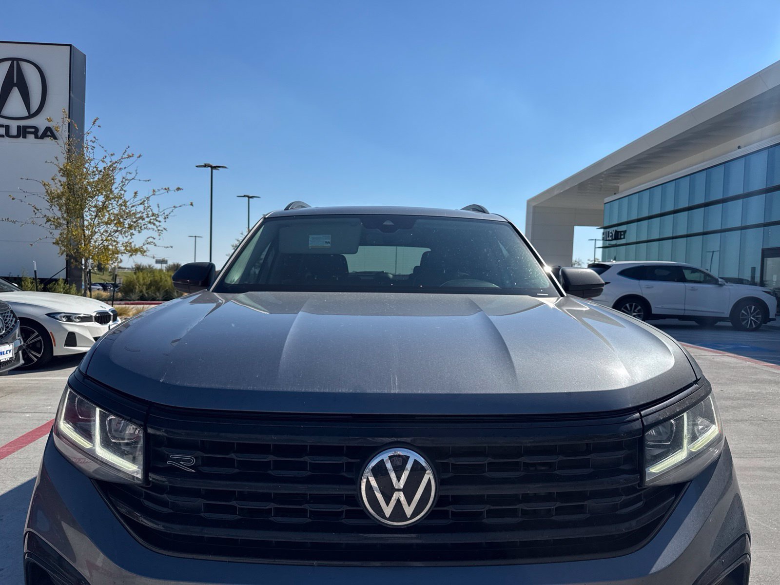 Used 2023 Volkswagen Atlas SEL R-Line AWD/4WD image 2