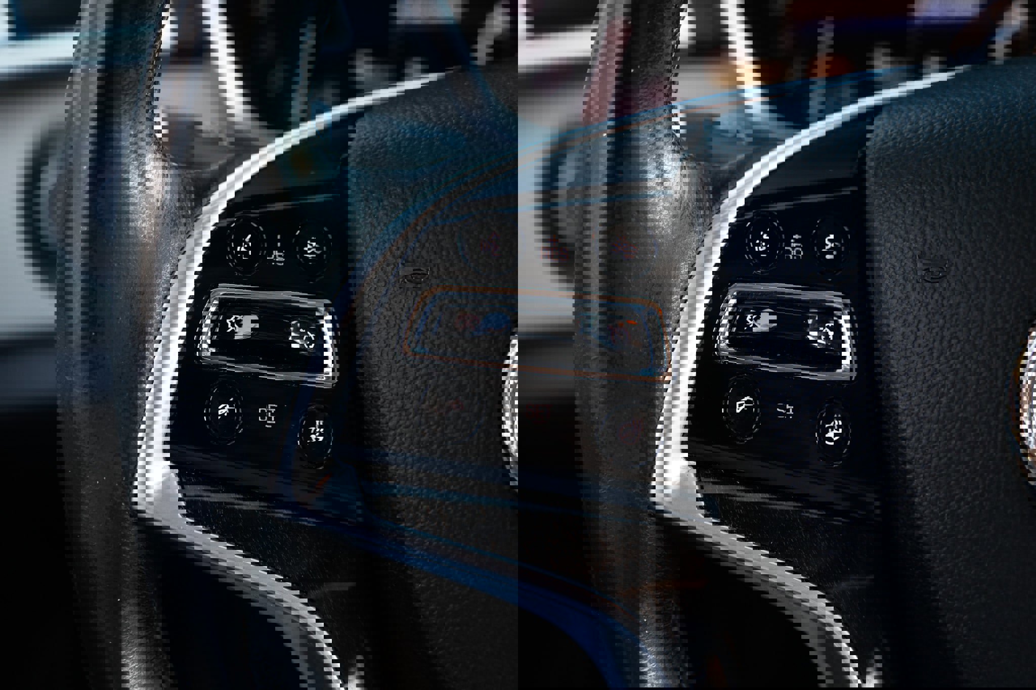 Used 2013 Cadillac SRX Performance w/ Driver Awareness Package image 31