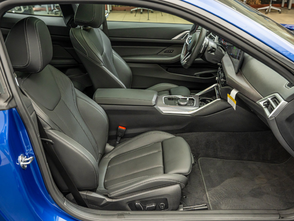 Used 2026 BMW M440i Coupe RWD image 22