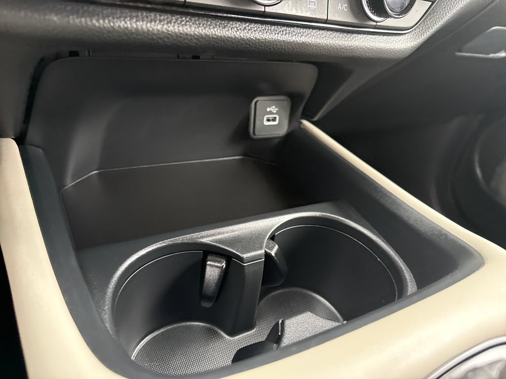 Certified 2025 Honda HR-V LX image 30