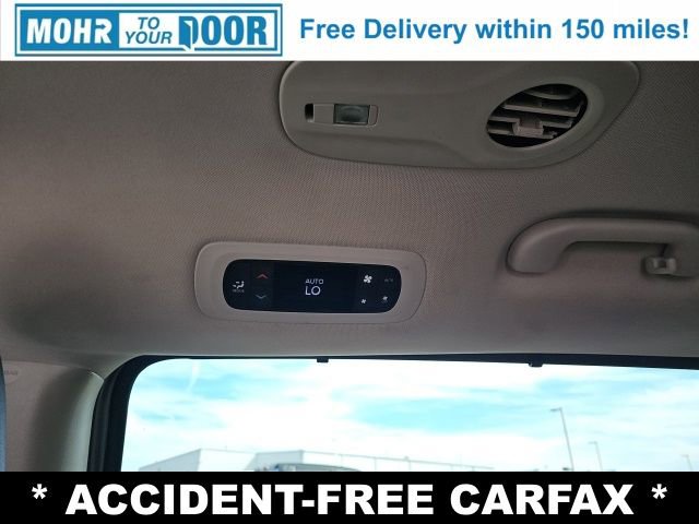 Used 2021 Chrysler Pacifica Touring-L image 36