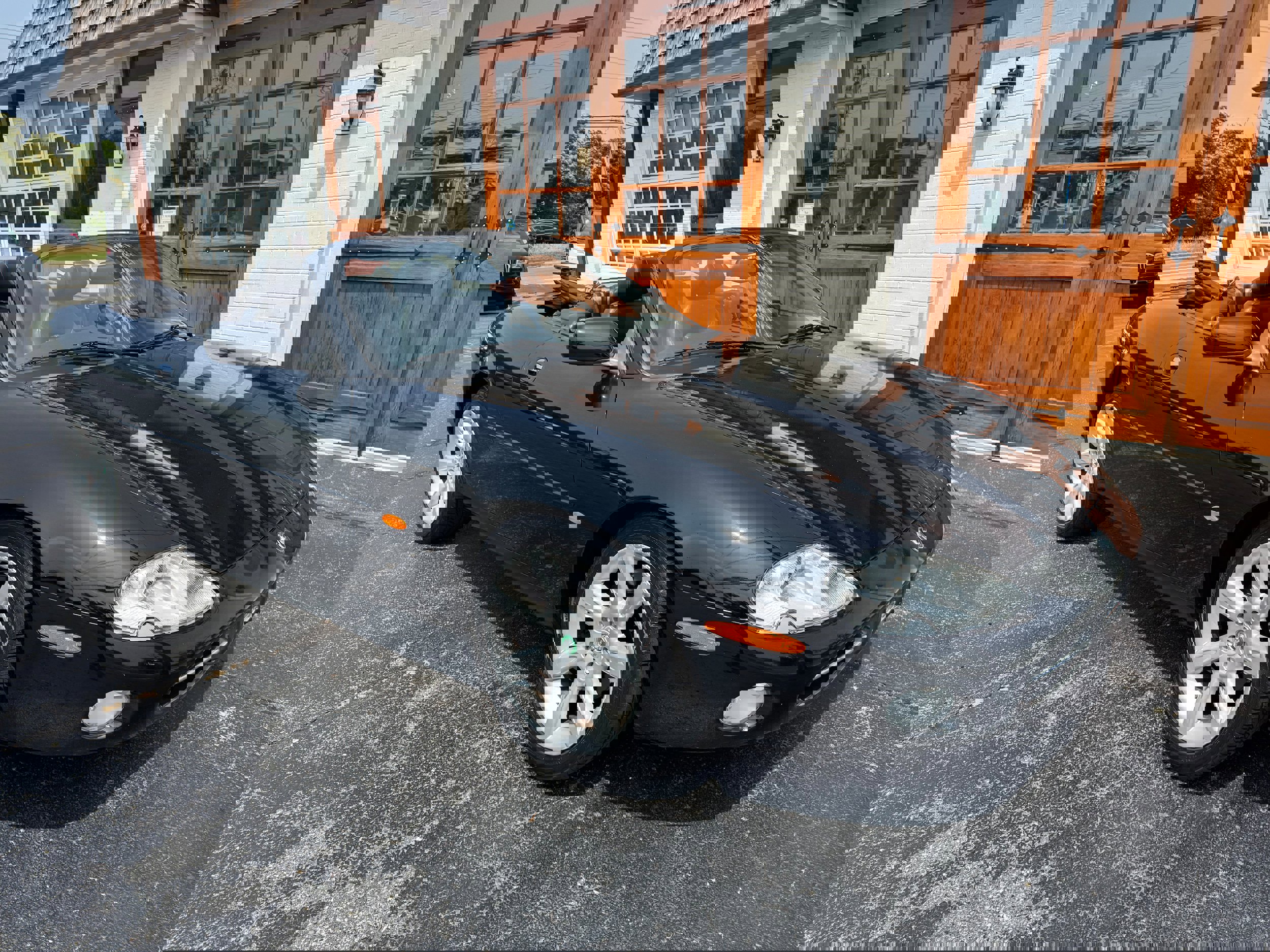 Used 2003 Jaguar XK8 Convertible image 2