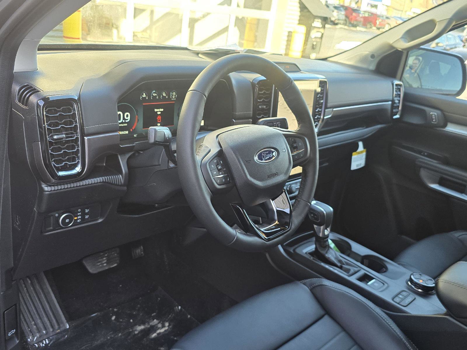 New 2025 Ford Ranger Lariat w/ FX4 Off-Road Package image 10