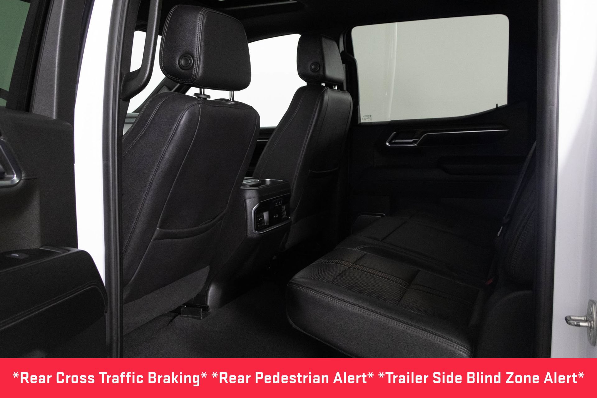 Used 2024 Chevrolet Silverado 1500 High Country w/ High Country Premium Package AWD/4WD image 39