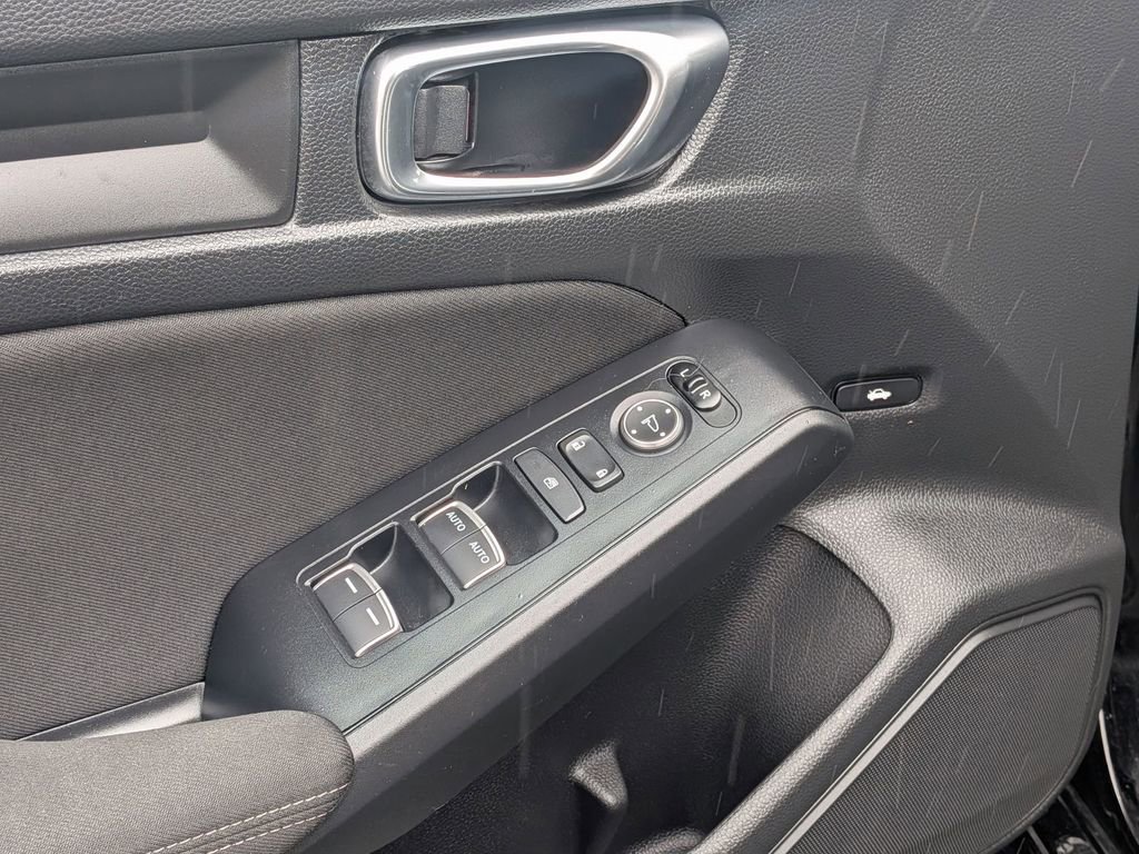 Used 2025 Honda Civic Sport image 13