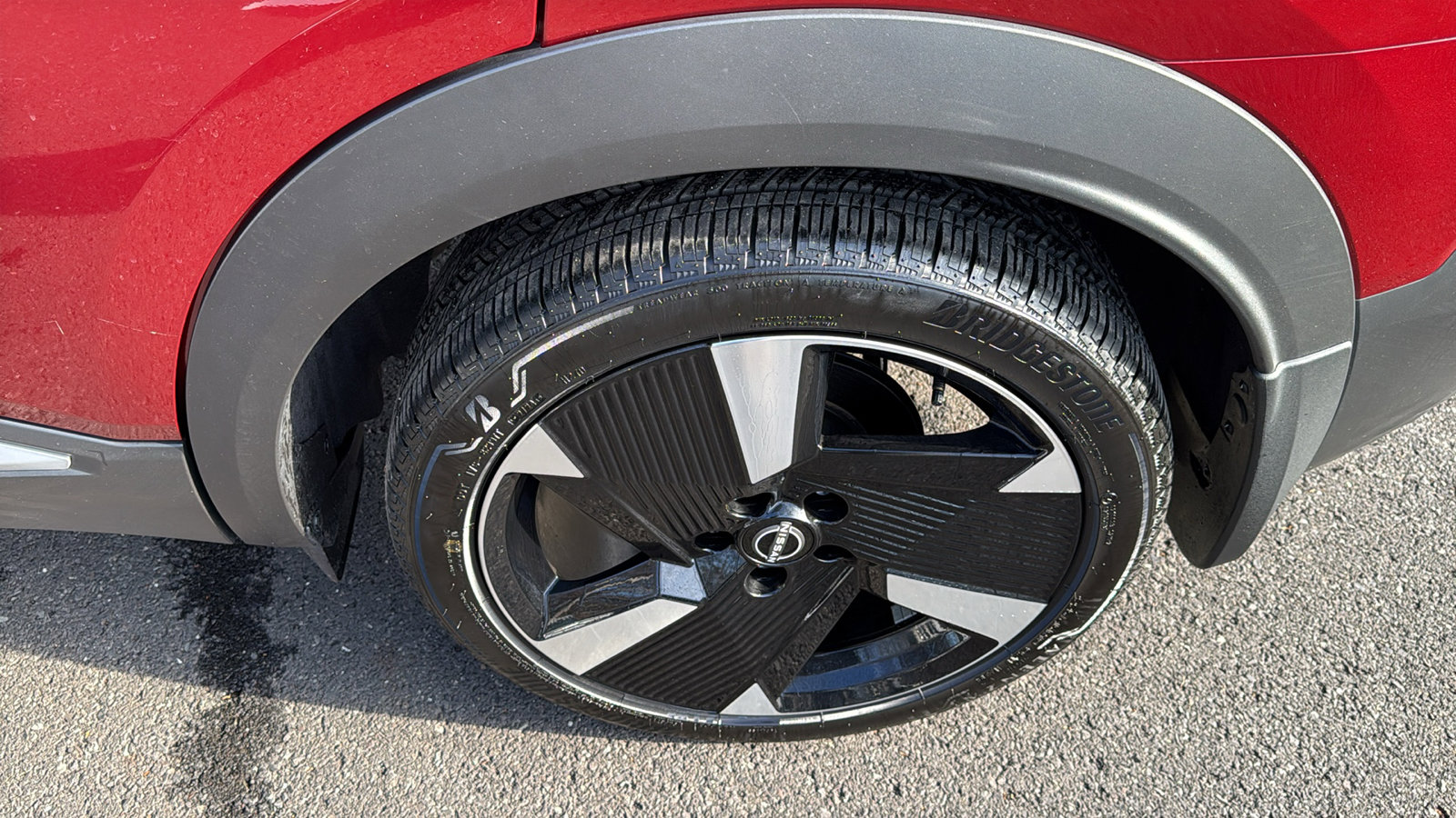 Certified 2025 Nissan Kicks SR image 21