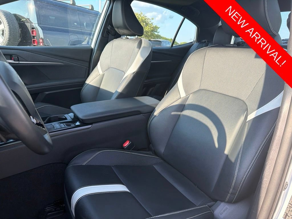 Used 2025 Toyota Camry SE w/ Multimedia Upgrade Package FWD image 8