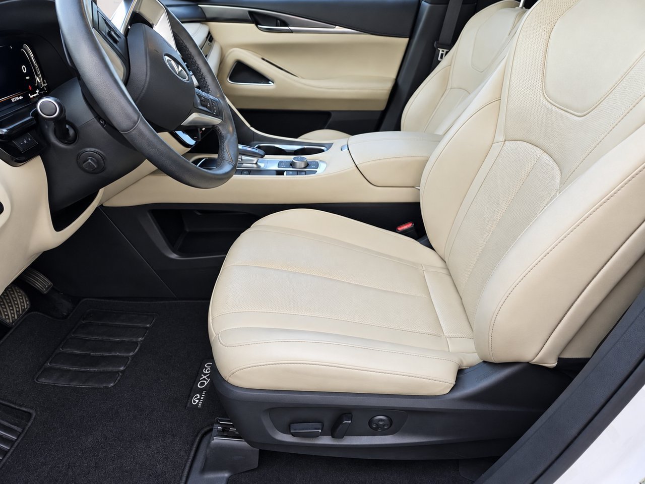 Used 2024 INFINITI QX60 Luxe w/ Vision Package FWD image 13