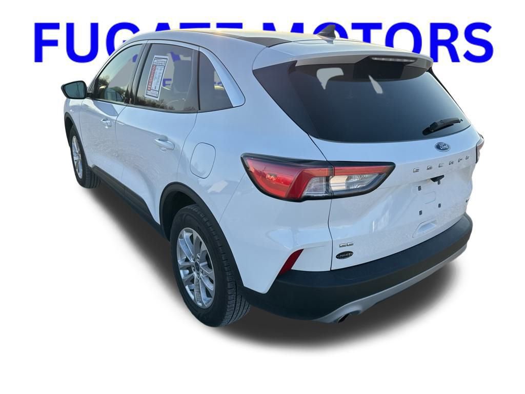 Used 2022 Ford Escape SE image 3