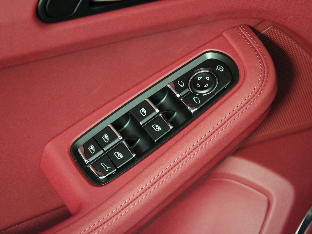 New 2026 Porsche Macan GTS image 15