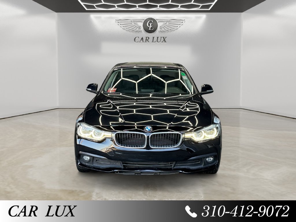 Used 2018 BMW 320i xDrive Sedan AWD/4WD image 8