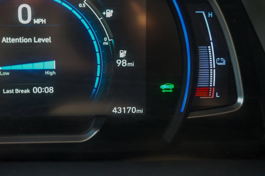 Used 2020 Hyundai Ioniq Limited FWD image 47
