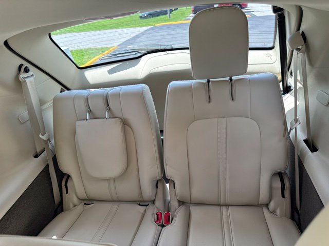 Used 2016 Lincoln MKT AWD image 21