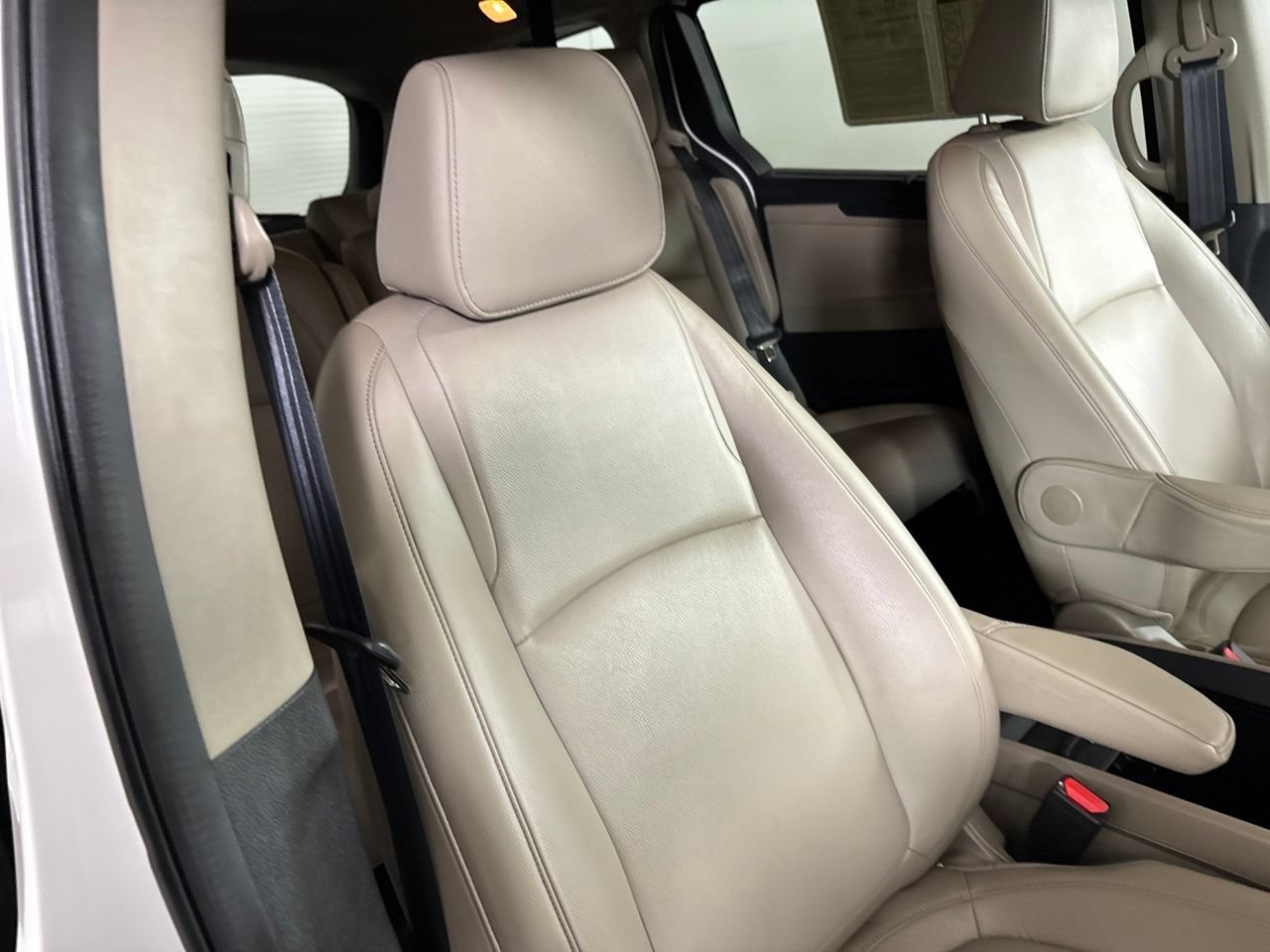 Used 2023 Honda Odyssey Touring image 34