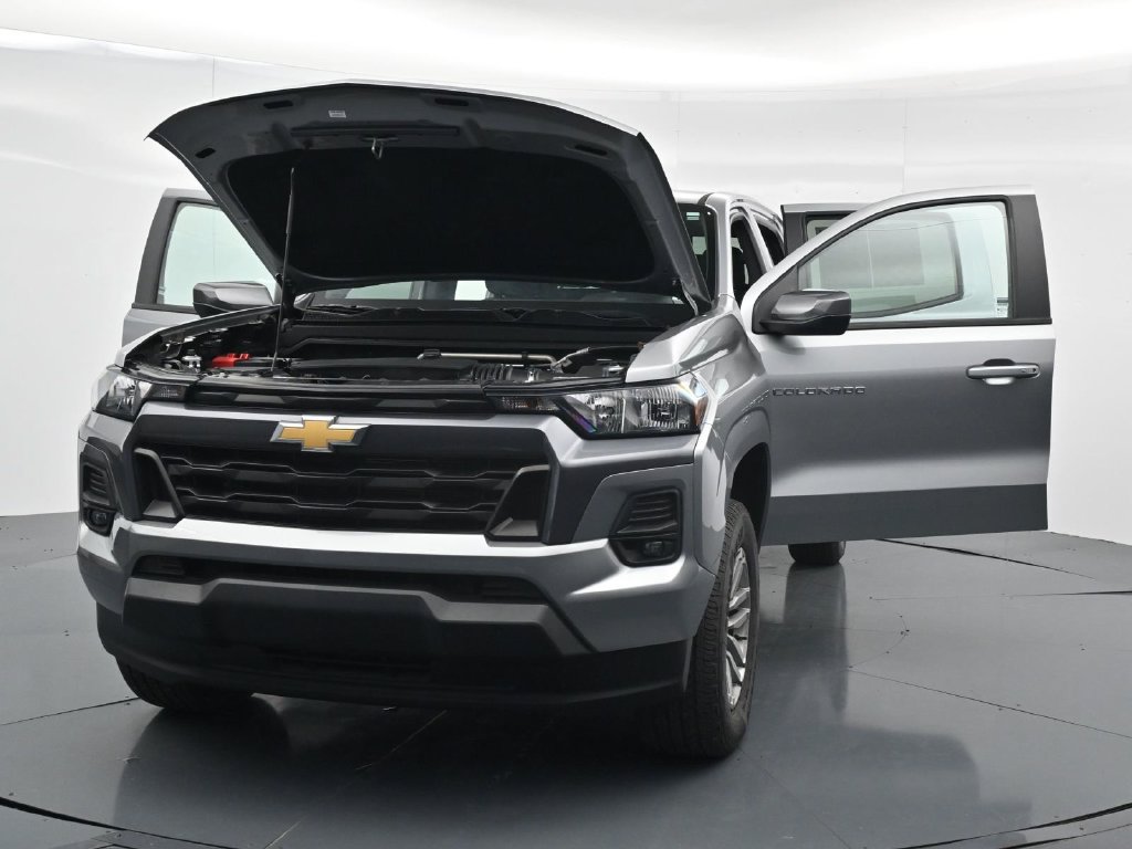 Used 2024 Chevrolet Colorado LT w/ LT Convenience Package RWD image 36