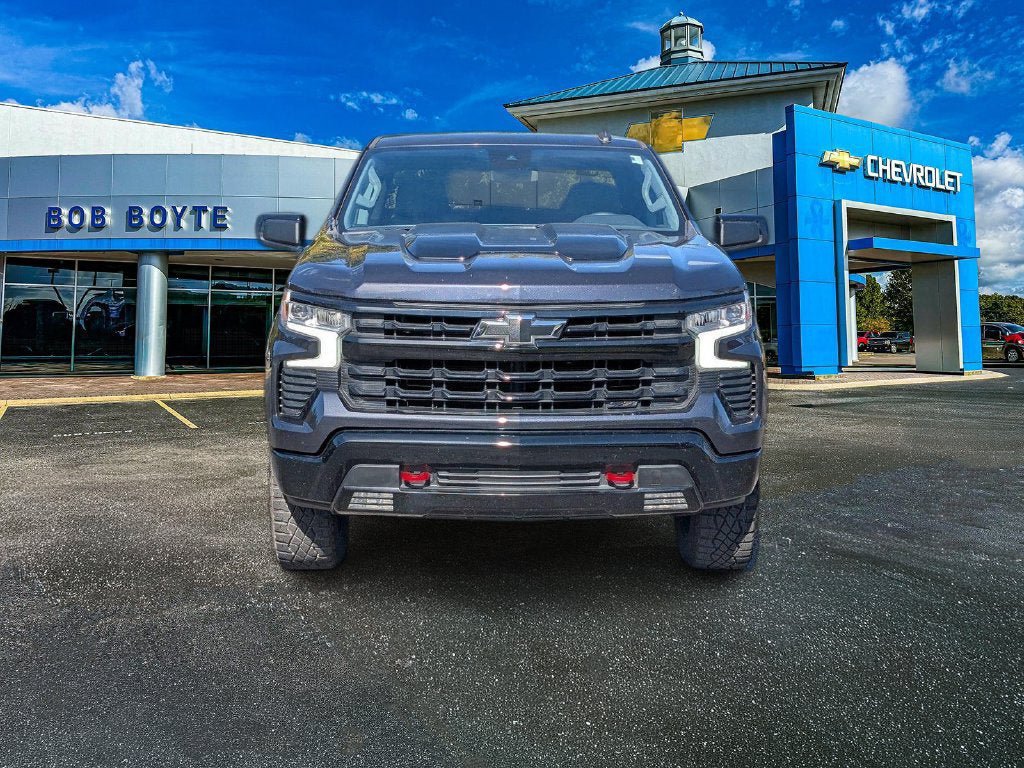 Used 2024 Chevrolet Silverado 1500 LT Trail Boss w/ Convenience Package II AWD/4WD image 10