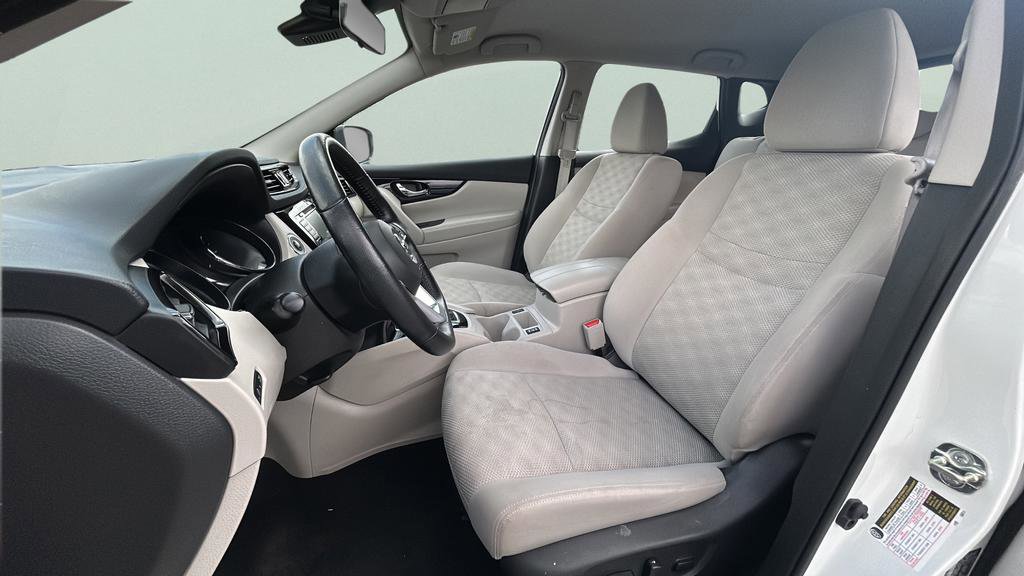 Used 2022 Nissan Rogue Sport SV FWD image 14
