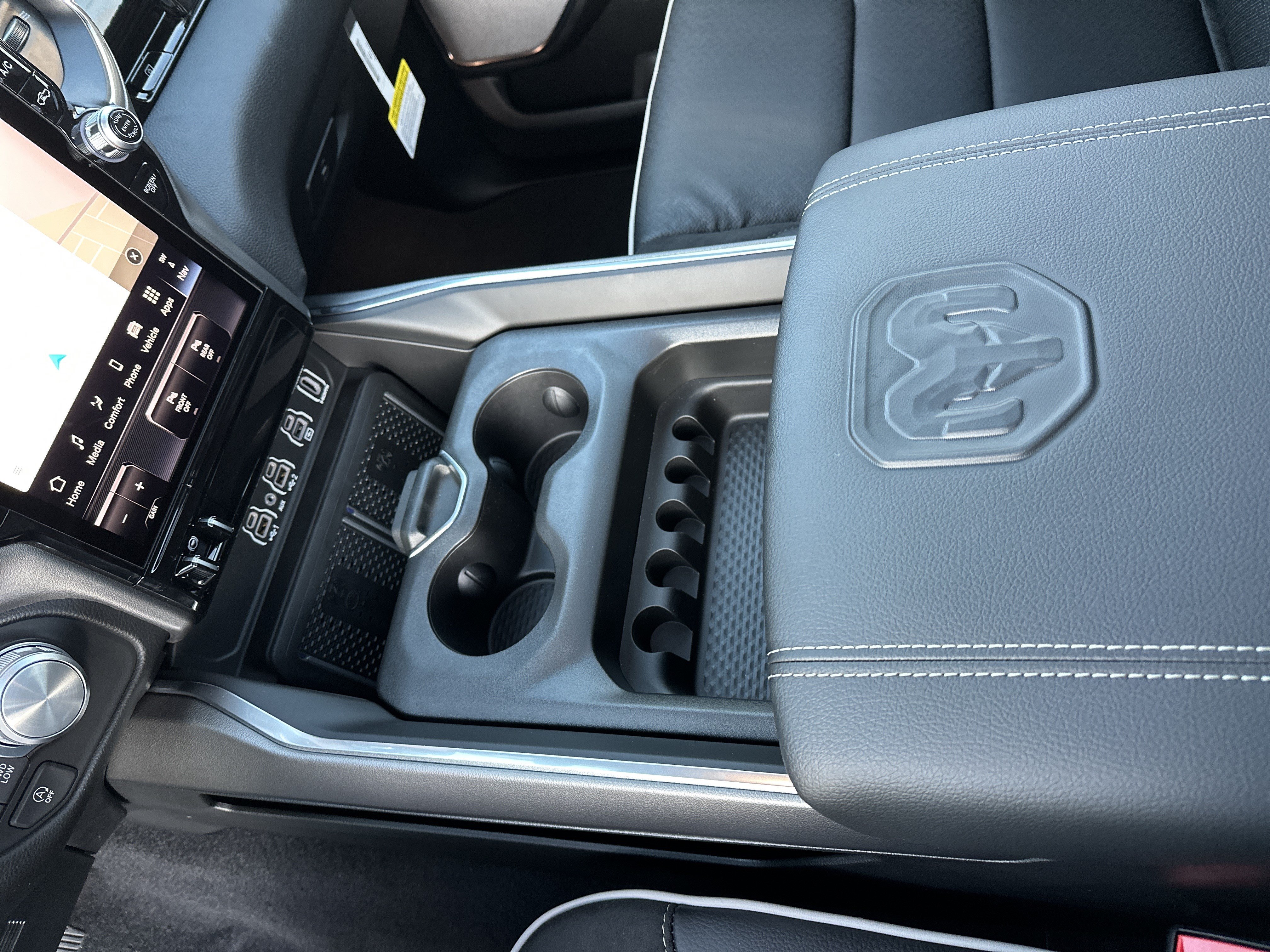 New 2026 RAM 1500 Laramie w/ Night Edition AWD/4WD image 31