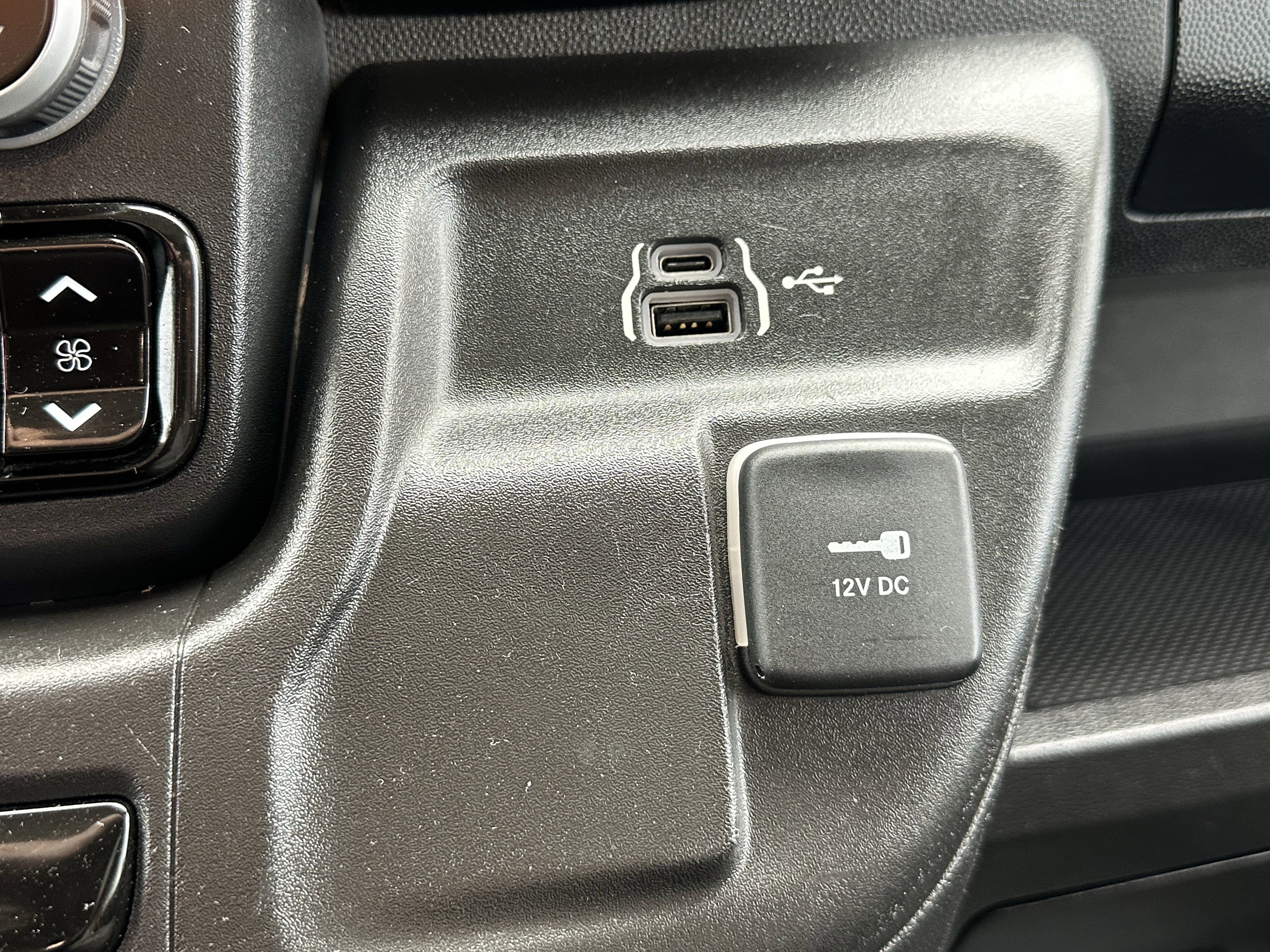 Used 2023 RAM ProMaster 3500 w/ Driver Convenience Group image 31