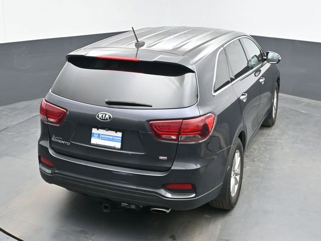 Used 2019 Kia Sorento LX image 38