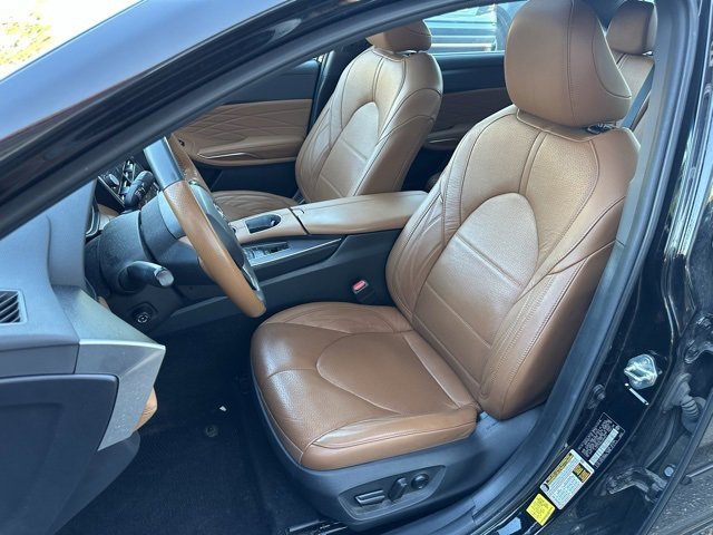 Used 2020 Toyota Avalon Limited image 9