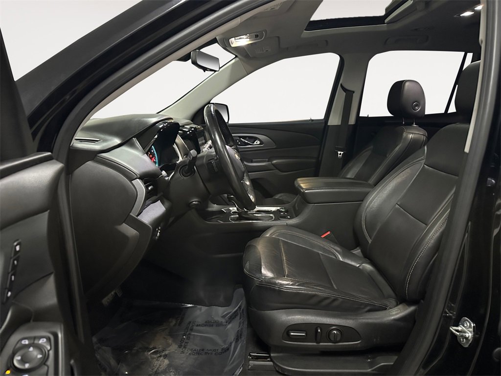 Used 2018 Chevrolet Traverse Premier w/ Redline Edition image 9