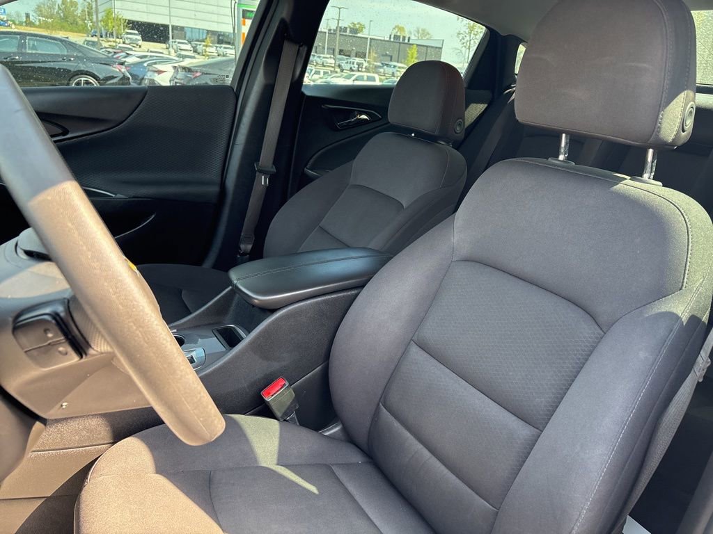 Used 2024 Chevrolet Malibu LT image 11