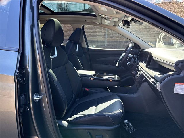 Used 2025 Hyundai Tucson Limited image 28